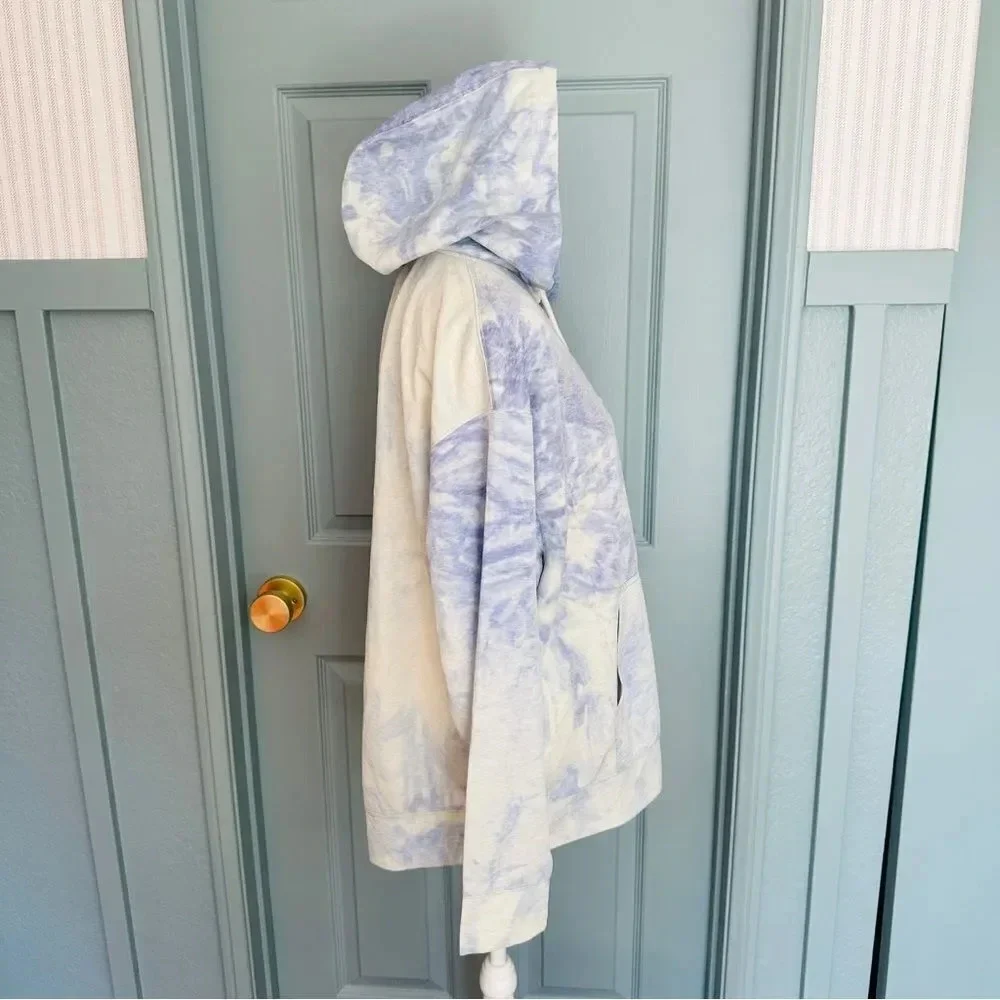 Nike Women’s Icon Clash Dri Fit Blue Tie Dye Hoodie - Picture 9 of 11